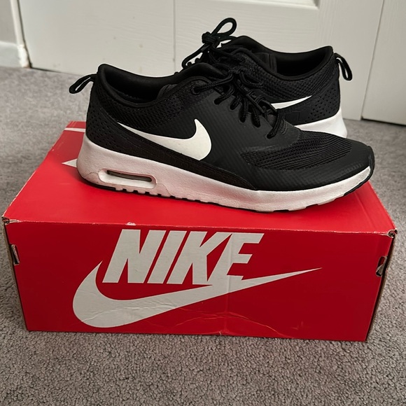 NIKE AIR MAX THEA BLACK size 7 women's - Picture 2 of 13